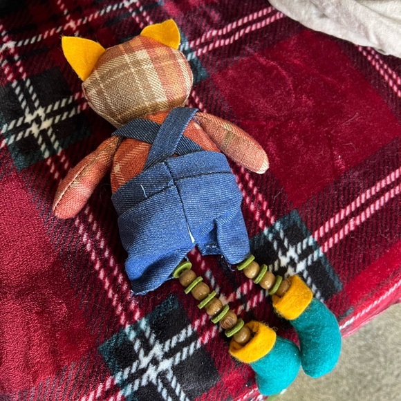 Little Fall Fox - Picture 3 of 4